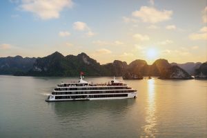 Du thuyền 5* L'amour Cruise Hạ Long