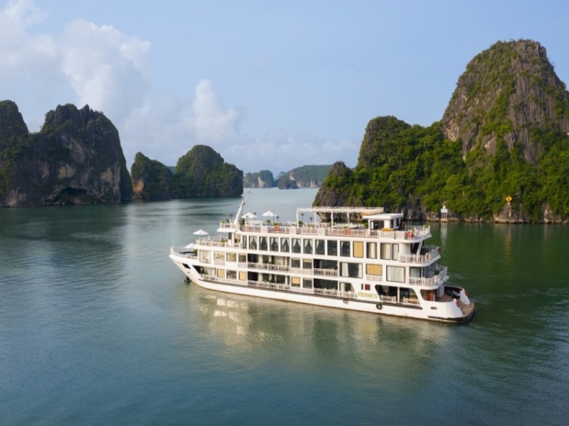 Du thuyền 5* Hermes Cruise Hạ Long